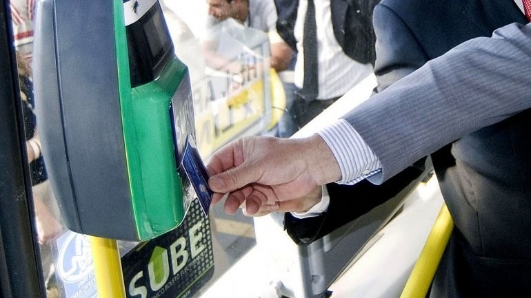 Desde abril el viaje en colectivo costará un mínimo de 8 pesos