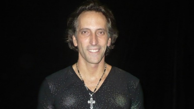 Mago Emanuel: “La magia ocurre en la casa de la gente”