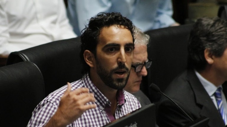 Patricio Del Corro: “Uber es forma una de precarización laboral sin precedentes”