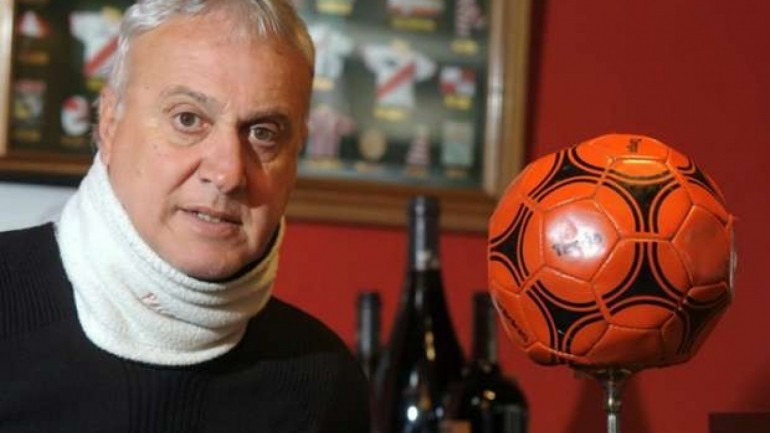 Beto Alonso: Es difícil conseguir jugadores para vestir esta camiseta