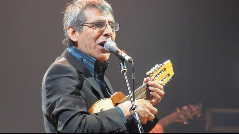 Peteco Carabajal: “Mis tíos y mi papá iniciaron el camino de una música distinta”