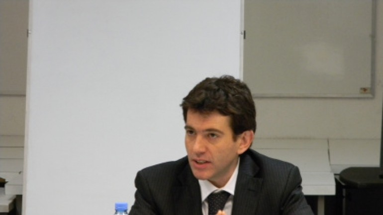 Juan Battaleme: “Nosotros estamos pobremente conectados con el mundo”