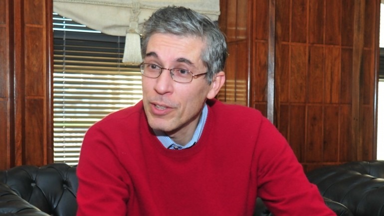 Agustin Etchebarne: “El Estado no te soluciona los problemas, el Estado te los complica”