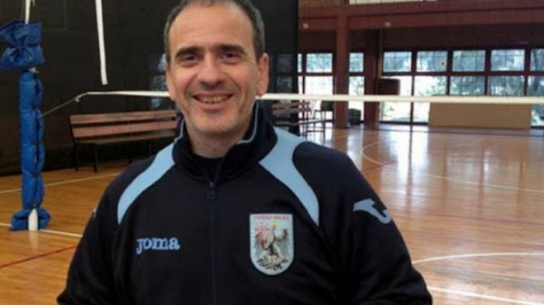 Hernán Ferraro: “El vóley femenino debe darse un debate importante sobre cómo entrena”