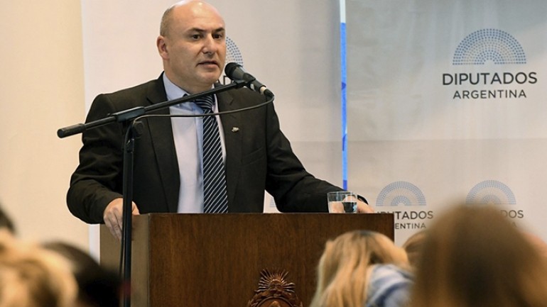 Manuel Ochandio: “Es grave que el Vaticano influya en la toma de decisiones de Argentina”