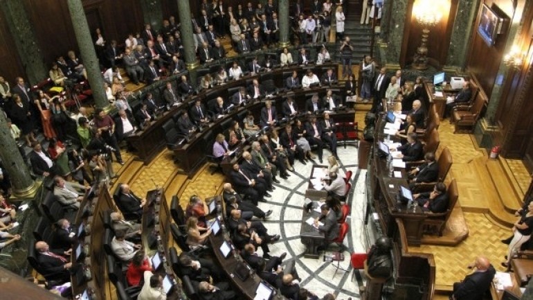 LA EMISORA DEL GRUPO ZONICA, RADIO ZONICA, FUE DECLARADA DE INT.CULTURAL Y SOCIAL EN LEGISLATURA PORTEÑA