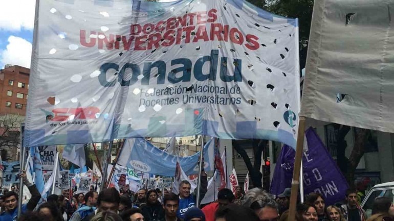 Verónica Bethencourt: “El salario es la condición fundamental para el trabajo del docente”