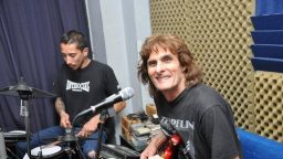 Eduardo Frezza: “Hay una diferencia entre el ambiente del músico y el ambiente de la producción”