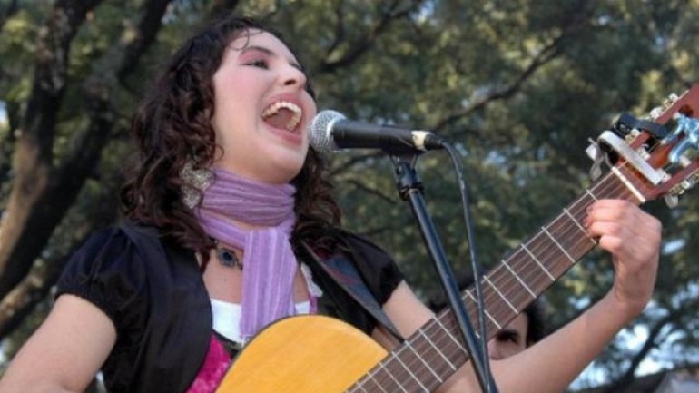 Erika Cabral: “Es muy linda la predisposición que tiene la gente al ir a una peña”