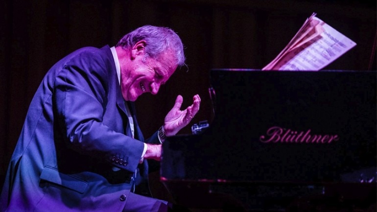José Colángelo: “A esta profesión la amo porque no sabría vivir sin el piano”