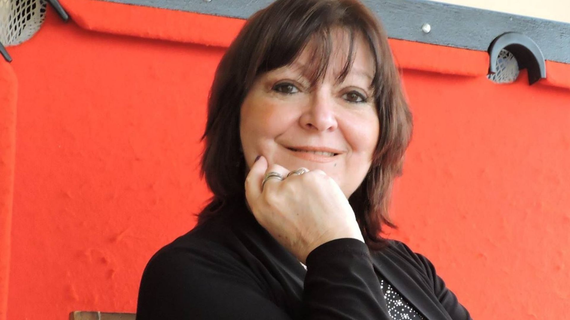 Dina Dentes: “Una de las mejores cosas que me pasaron fue empezar a hacer teatro”