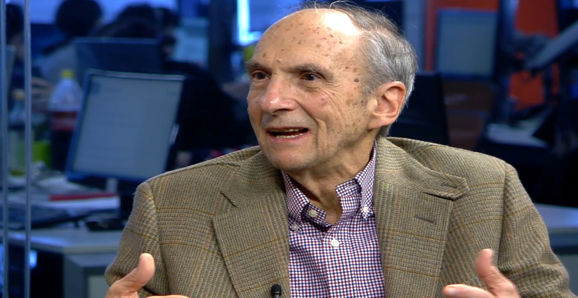 Enrique Blasco Garma: “La palabra está devaluada en el país”