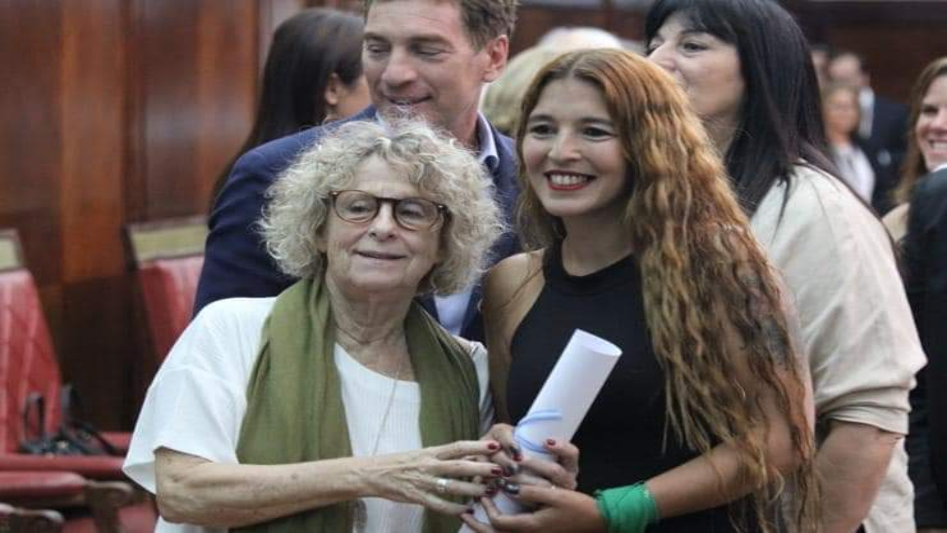 Maru Acuña: “Nos está faltando comunicación más directa con los vecinos y vecinas”