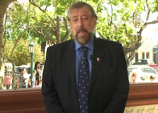Alejandor Vaccaro: “La caída de la industria del libro en Argentina ha sido estrepitosa”