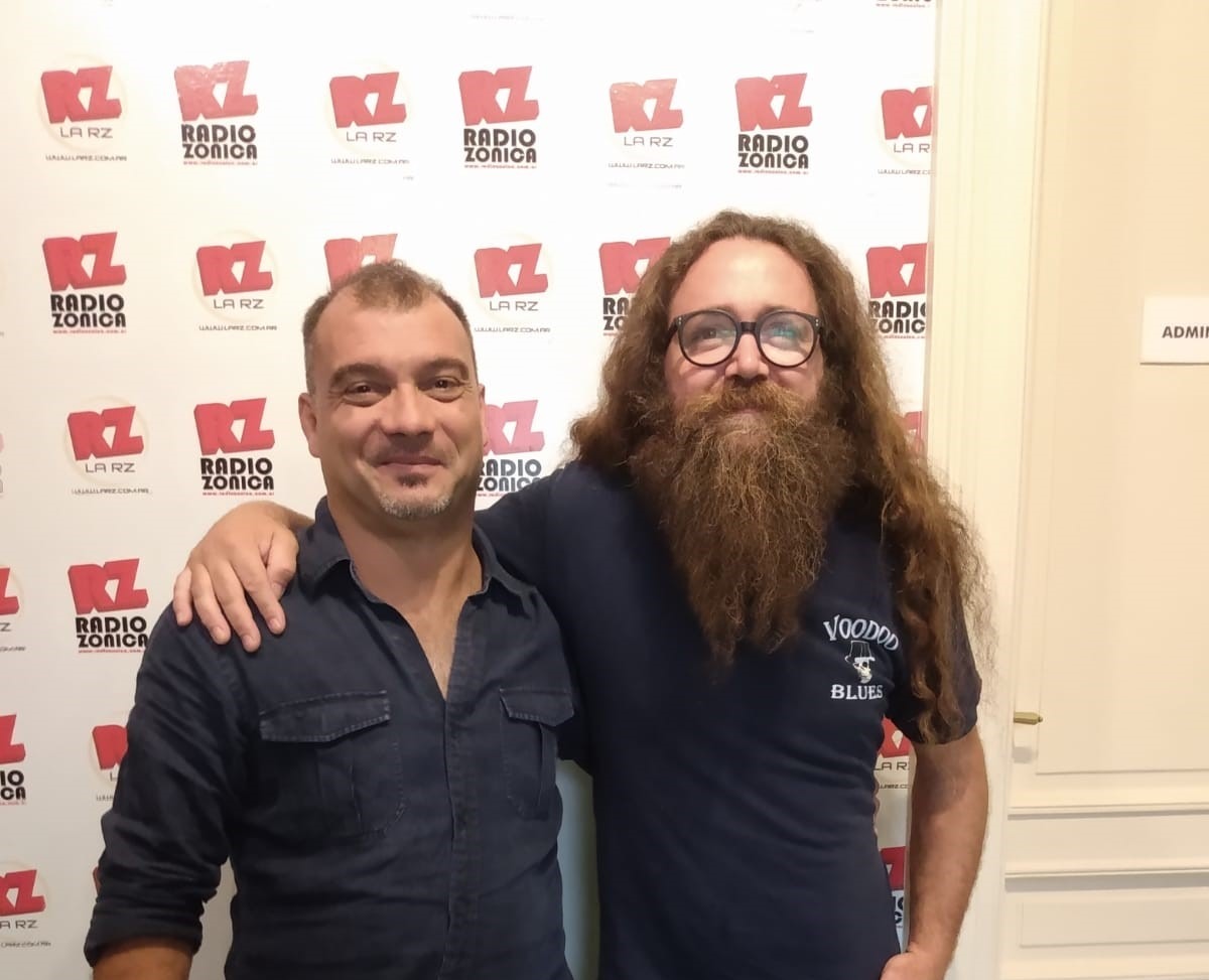 Diego Bochi Bozzalla: “Tengo el oficio de guitarrista, de músico, pero no se si el de cantante”