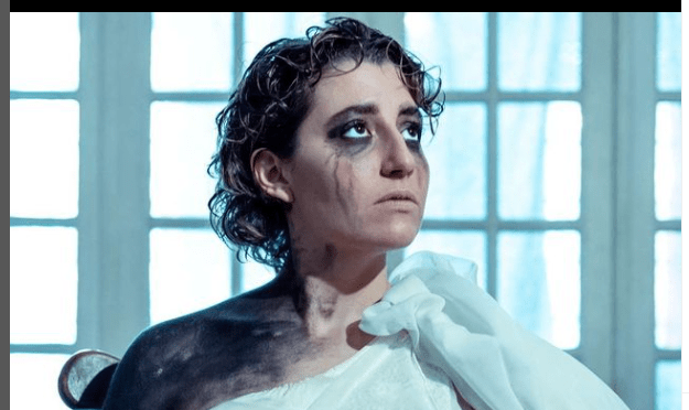 Agostina Bertolesi: “La obra muestra un poco la muerte como el fin de algo”