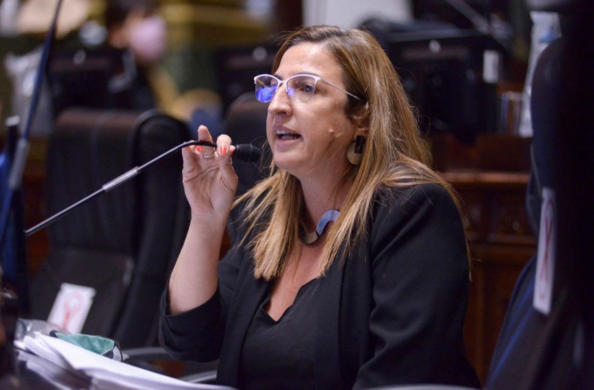 Claudia Neira: “Todos los políticos de la ciudad de Buenos Aires tenemos un delirio nacional”