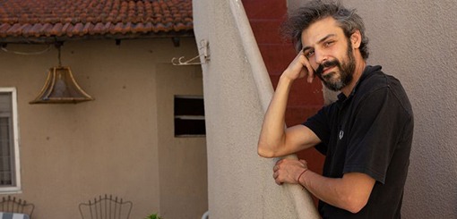 Nicolás Mannaseri: “En esta obra la música tiene una función esencial como parte de la terapia”