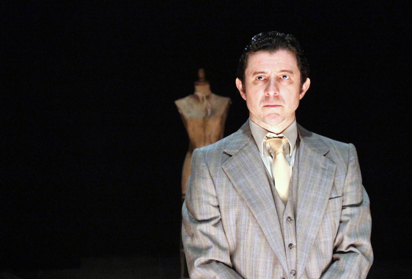 Enrique Dumont: “La gente del arte del teatro vivimos tiempos muy complicados”