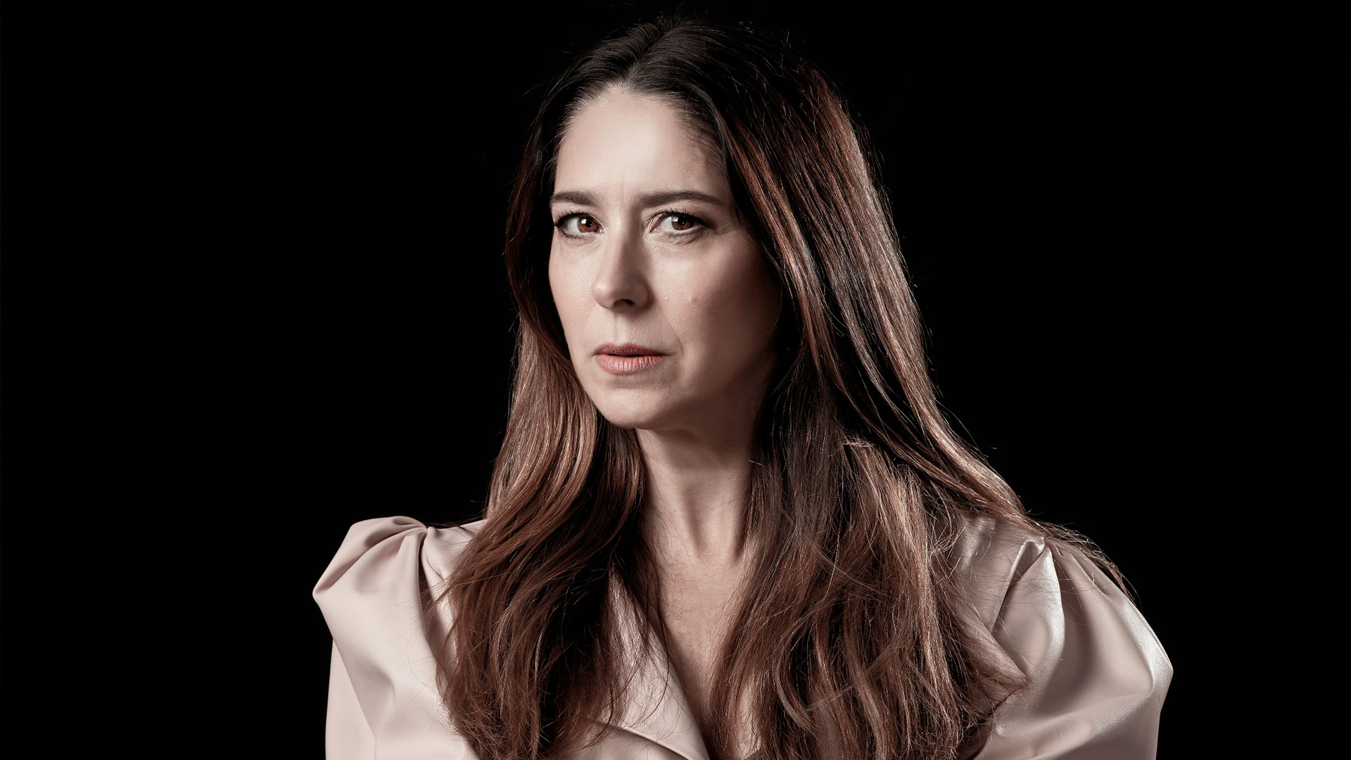 Laura Novoa: “Cuando uno se puede reír de sus propios defectos es algo liberador en un punto”