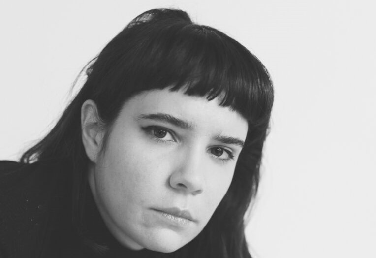 Sol Berruezo: “El titulo si bien habla de felicidad, también indirectamente habla de su opuesto”.