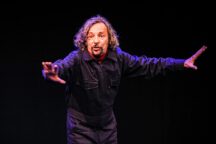 Fabián Vena: “El teatro es emocionar a la gente”