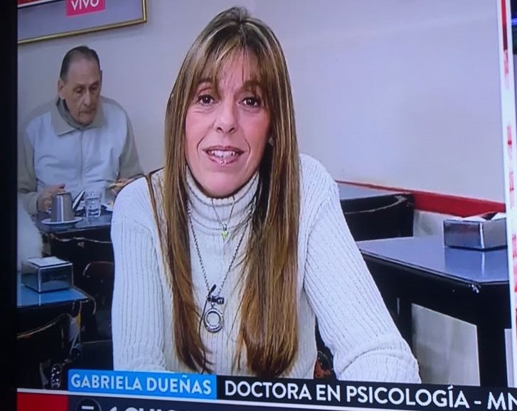 GABRIELA DUEÑAS: “Nos está reflejando una sociedad en la que vivimos donde predominan discursos públicos en boca de funcionarios públicos de primera línea”.