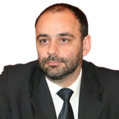 MARCELO BRIGNONI: “El correlato de Alberto Fujimori en la Argentina es este muchacho que está con los perros”.