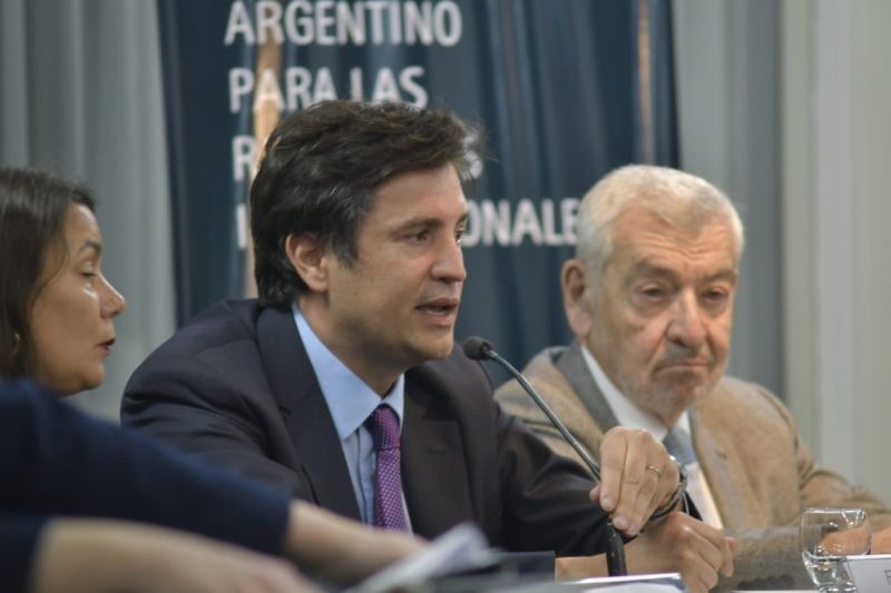 Francisco de Santibañes: “No podemos enemigarnos con Brasil o con China porque ellos son esclavos de nuestro país”