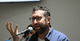 Lavih Abraham: “El plan del gobierno es no volver a aumentar los sueldos”