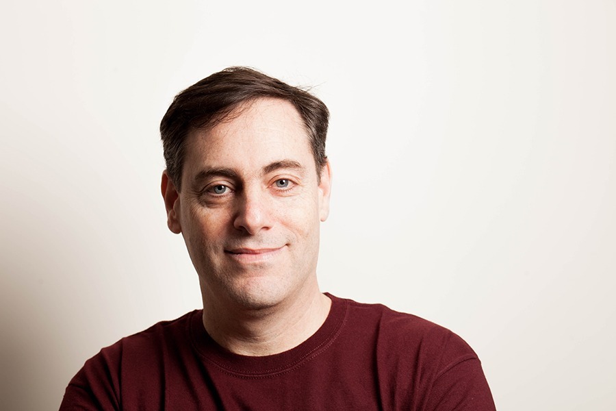 Santiago Bilinkis: “Las personas que sepan usar inteligencia artificial le van a ganar el trabajo a las que no lo sepan”